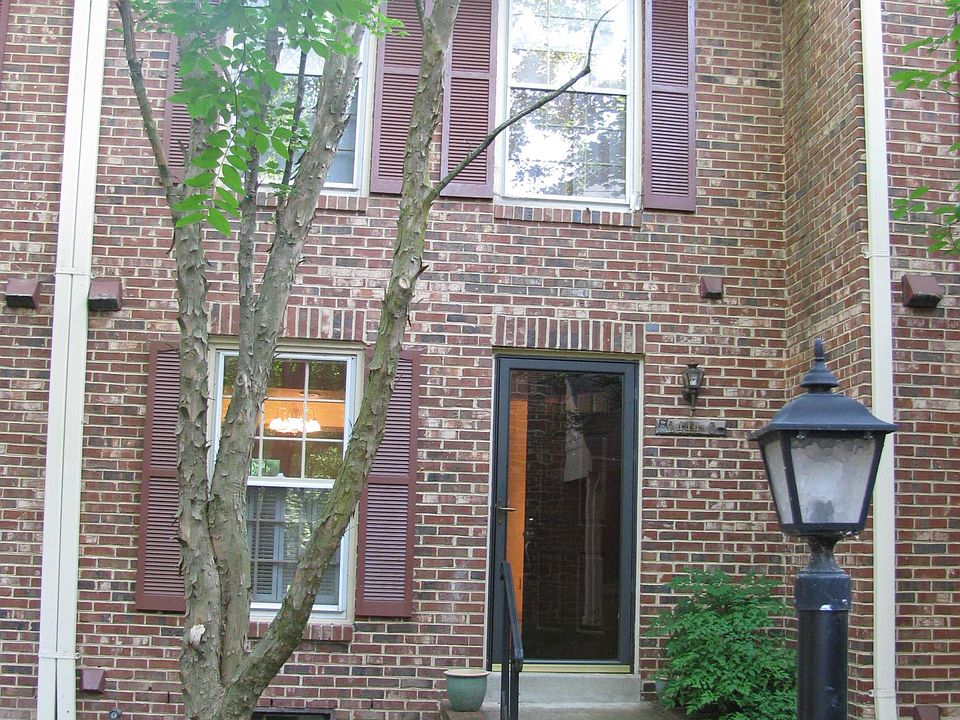 Exterior - Front of townhouse