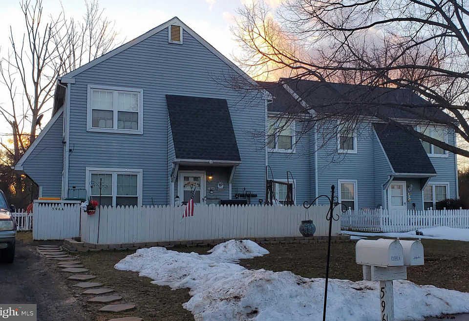 2nd image of 596 S Dove Rd