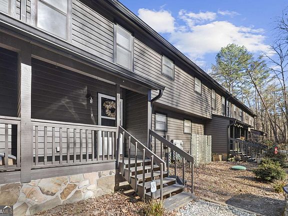 3rd image of 655 Riverside Dr