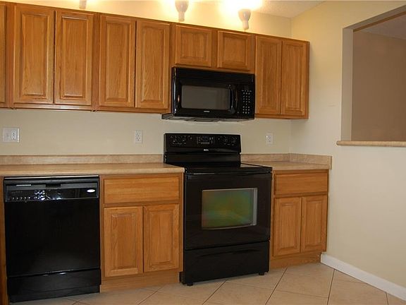 5th image of 1271 SE Parkview Pl APT H3