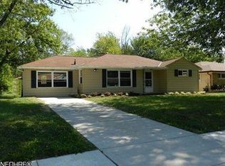 805 Mansfield St, Sheffield Lake, OH 44054