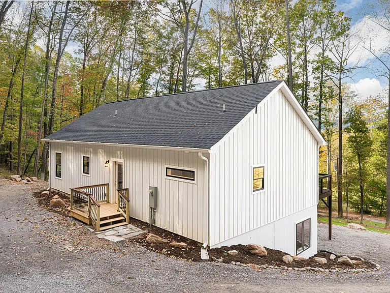 1487 Golf Course Rd — Photo 41