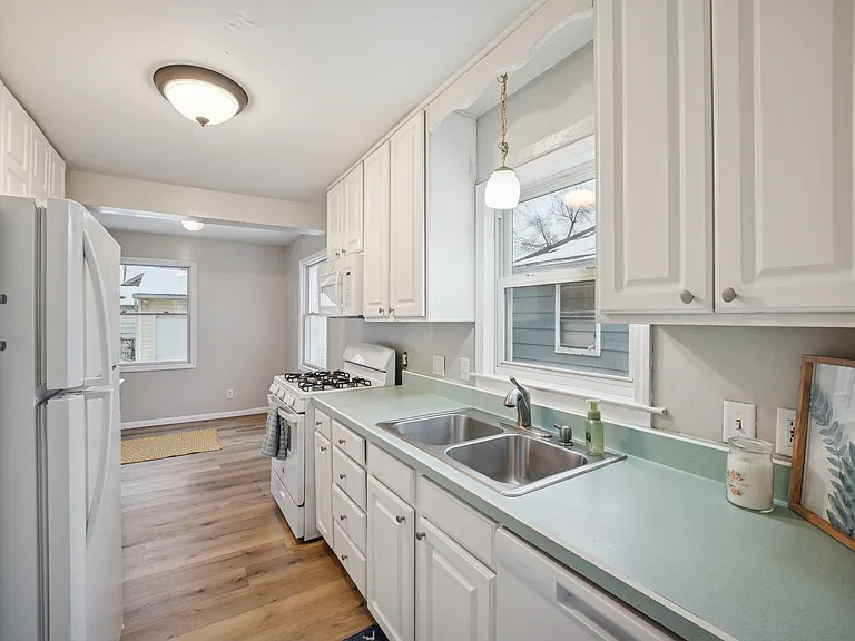 4438 Packard Rd — Photo 14