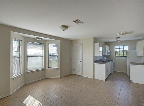 4th image of 4070 County Road 616