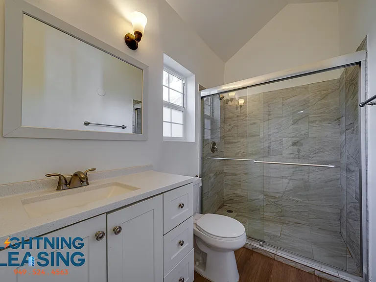 6182 Yolanda Ave — Photo 5