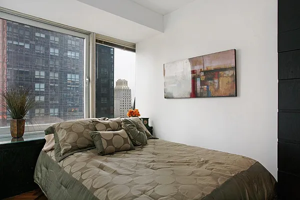 Sold by Corcoran | media 18