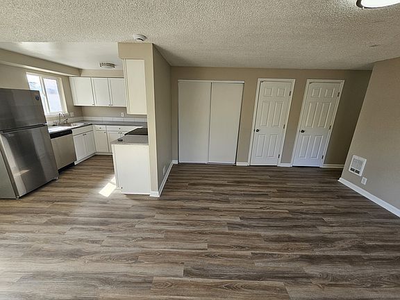 5th image of 2537 Wilark Dr NW