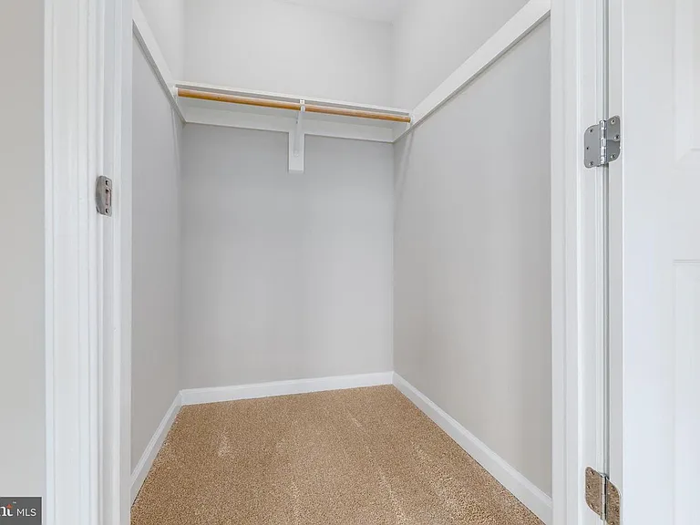 5044 Meade St NE — Photo 24