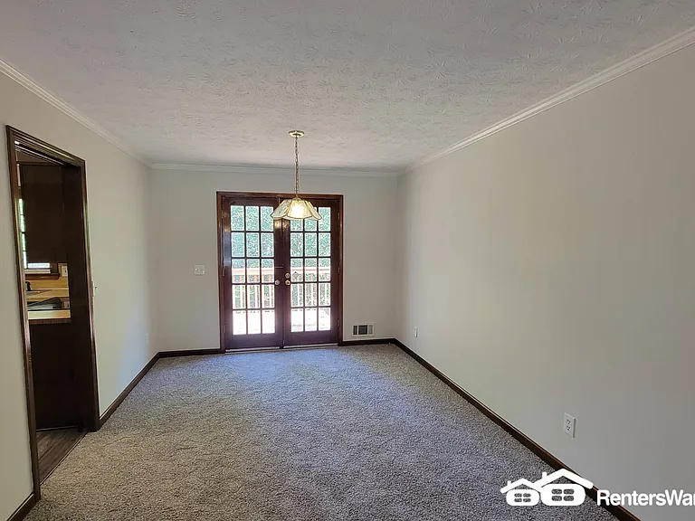 2532 Mistletoe Ln — Photo 5