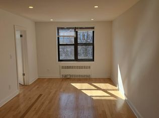 8710 34th Ave APT 6D, Flushing, NY 11372