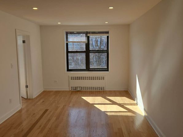 8710 34th Ave APT 6D