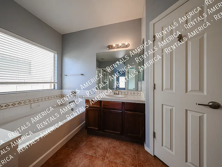 18166 N Jameson Dr — Photo 23