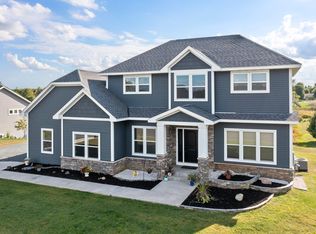 601 Kreekview Dr, Osceola, WI 54020