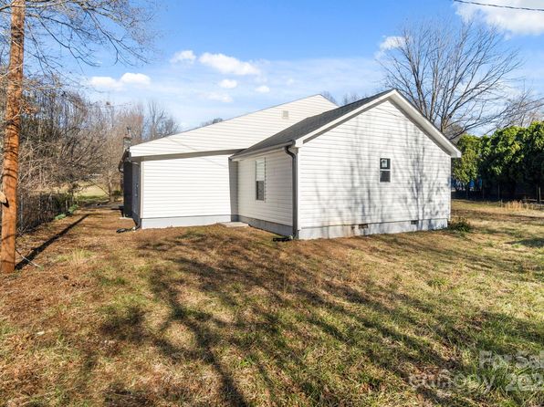 257 Textile Ave, Spindale, NC 28160