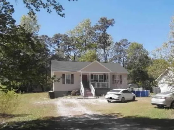 285 Walnut Rd, Southport, NC 28461