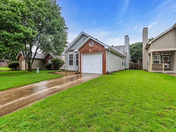 3rd image of 1111 Wembley Dr