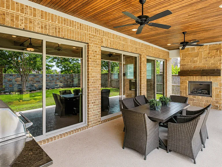 2418 Sandhill Crest Ln — Photo 29