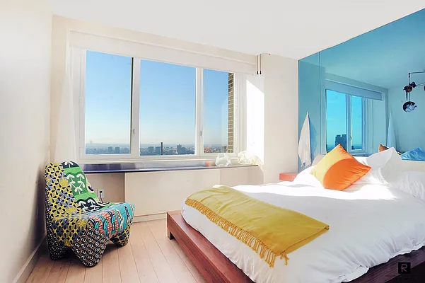 Rented by R New York | media 6