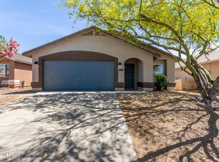 7977 S Lennox Ln, Tucson, AZ 85747