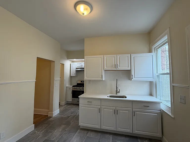 165 Chestnut Ave #1 — Photo 1