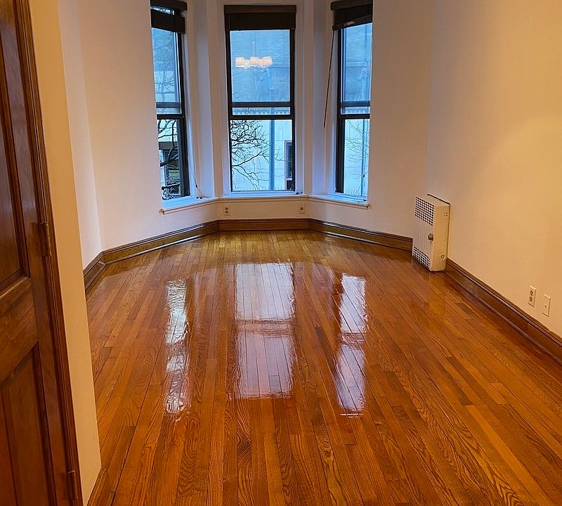 1st image of 138 W 72nd St #2A