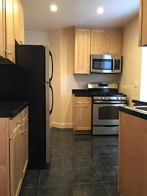 Rented by Kew Forest Realty Inc | media 13