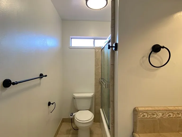 534-536 Joaquin Dr — Photo 14