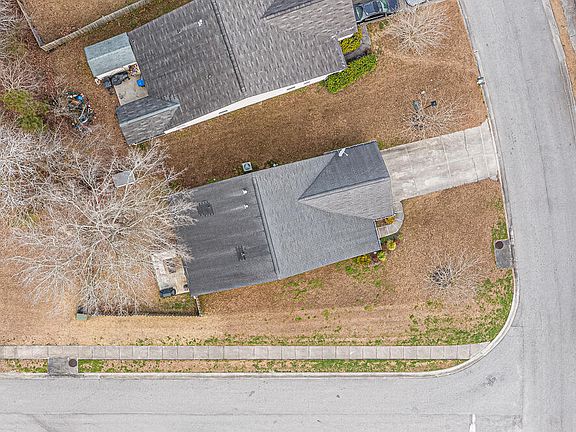 3rd image of 212 Salkahatchie St