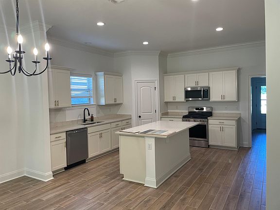 2nd image of 361 Rue Evangeline
