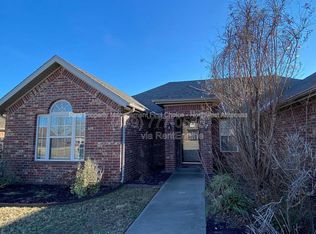 320 Beasley Dr, Centerton, AR 72719