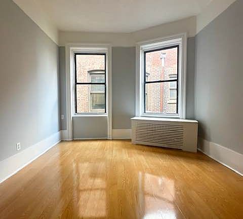 5th image of 747 Saint Nicholas Ave #1