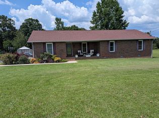 3090 Rock Creek Rd, Estill Springs, TN 37330