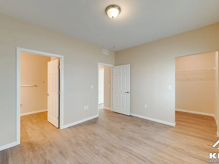 1801 Lyman St — Photo 13