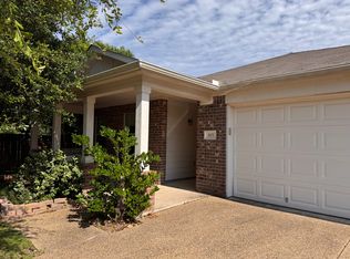 615 Kingfisher Ln, Leander, TX 78641
