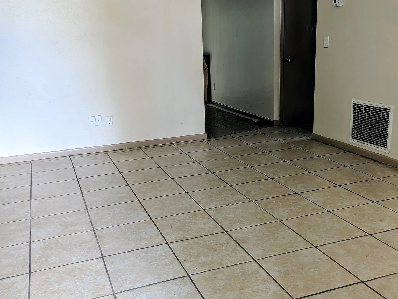 1062 Orienta — Photo 2