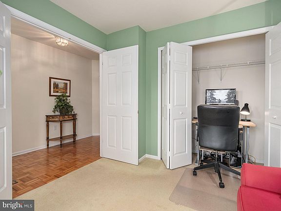 4th image of 96 Titus Ct