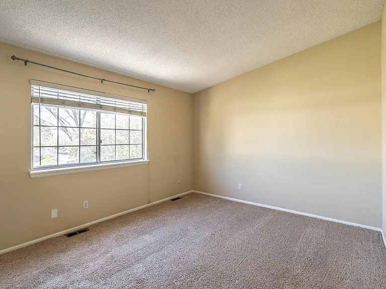 4221 S Mobile Cir #D — Photo 16