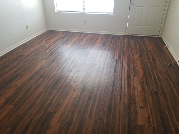 3rd image of 1401 Janis Dr #B