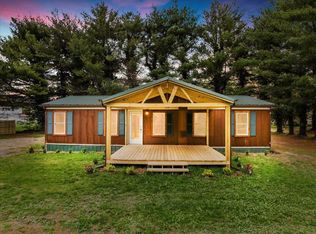 122 Clowers Dr, Elliston, VA 24087