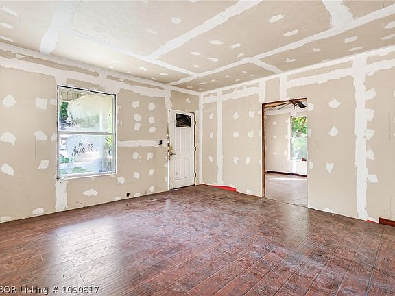 5th image of 714 N 21st St