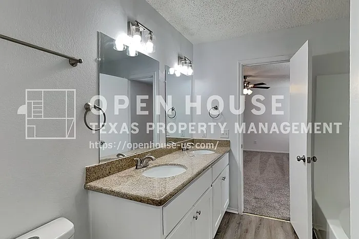7900 Canoe Ridge Ln — Photo 10
