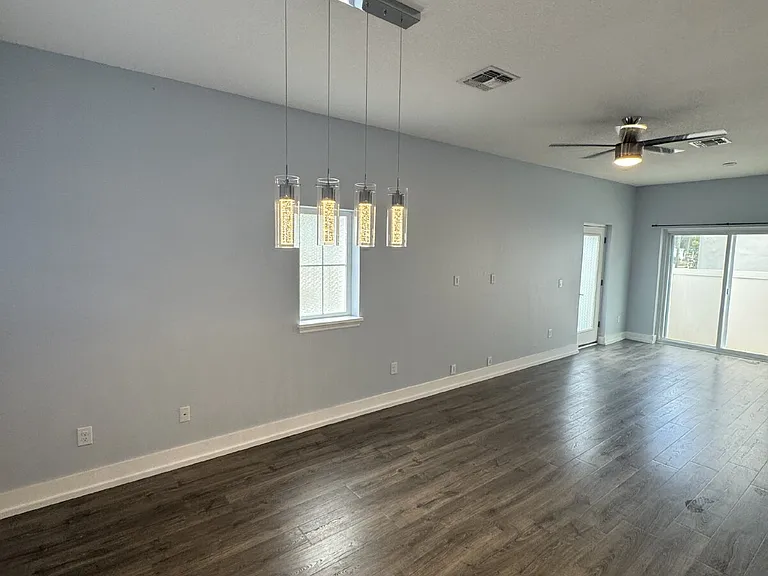 3701 W Carmen St #6 — Photo 13