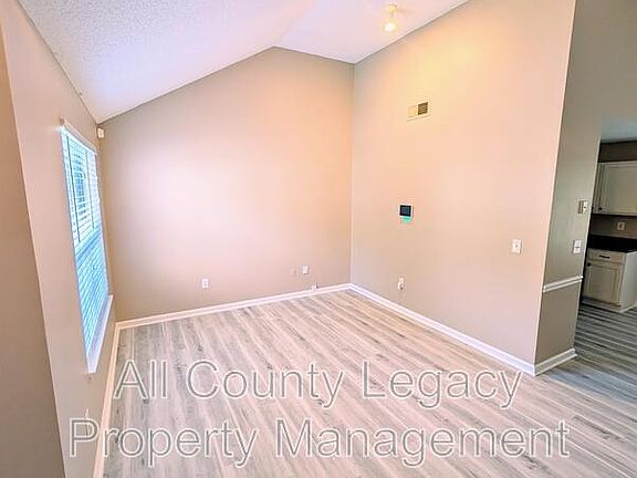 4th image of 760 Mountain Ridge Way