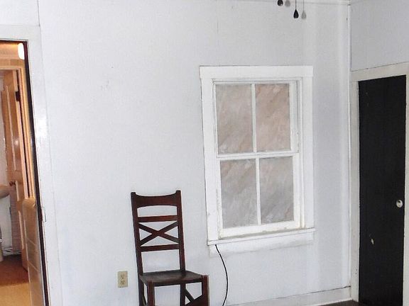 5th image of 2456 Beech Ave