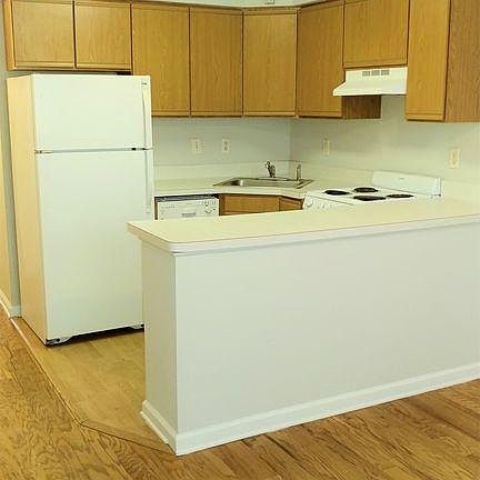 2nd image of 2833 Jersey Ave