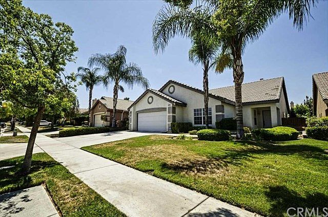1st image of 934 Riverview Dr