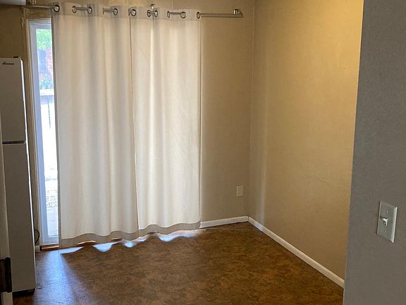 3rd image of 301 S Fillmore St #A