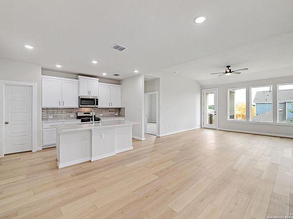 4th image of 15414 Ivory Hills
