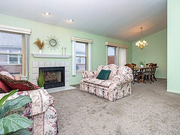 4th image of 6135 Colony Park Dr