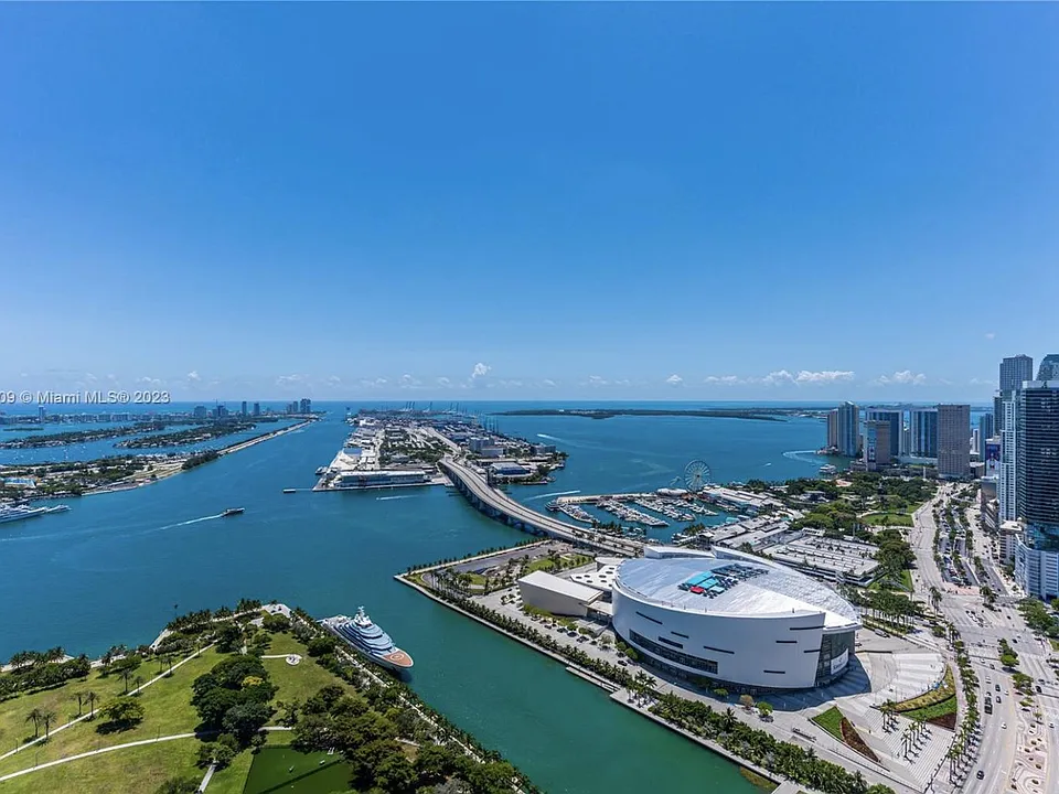 1000 Biscayne Blvd #4902